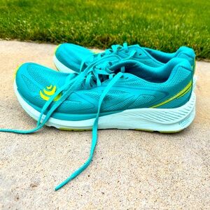 TOPO Zephyr- Teal and lime